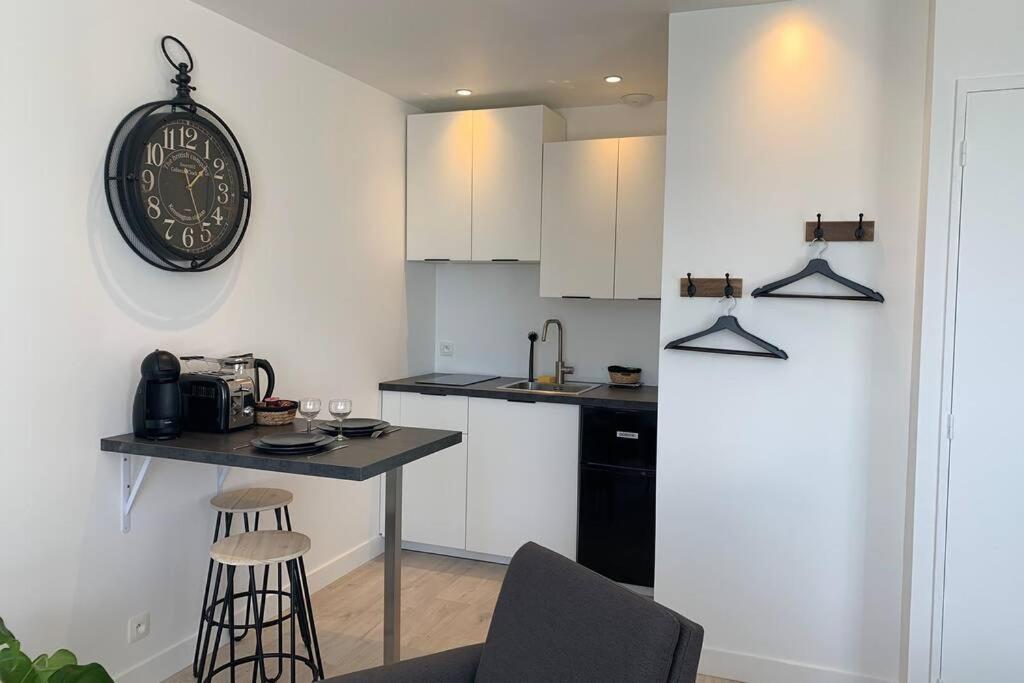Le Petit Loft - Studio - Wifi - Coeur De Ville - Parking Pont-lʼAbbé Exterior foto